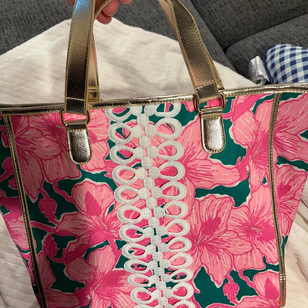Lilly Pulitzer Pink Floral Tote with Teal Background and Gold Trim - Picture 3 of 4